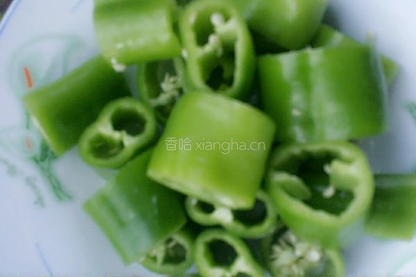 油炸尖椒段的做法图解2