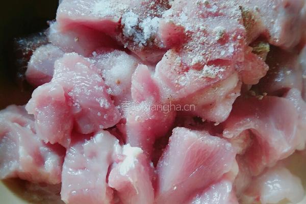 菠萝咕噜肉的做法图解3