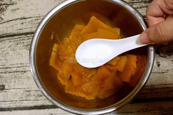 南瓜豆沙饼的做法图解3