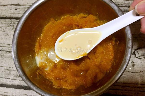 南瓜豆沙饼的做法图解4