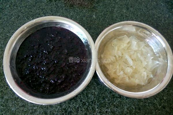 银耳紫菜鸡蛋汤的做法图解2