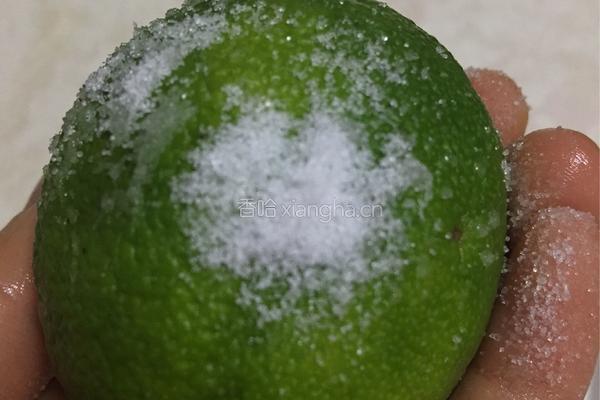 冰糖柠檬的做法图解2