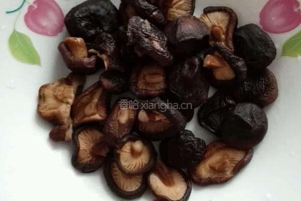 咖喱香菇蛋炒饭的做法图解2
