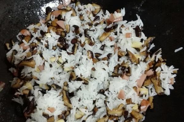 咖喱香菇蛋炒饭的做法图解16