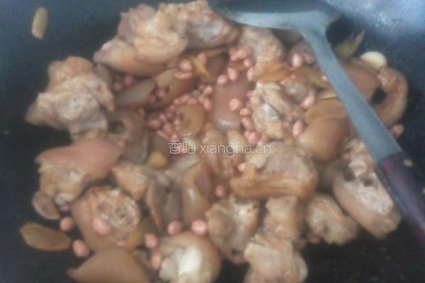 花生炖猪蹄的做法图解6