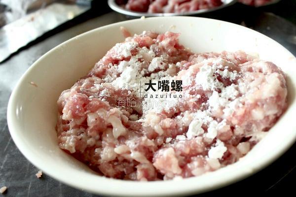 独家饺皮米粉包的做法图解2