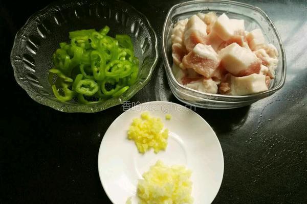 酱汁热干面的做法图解1