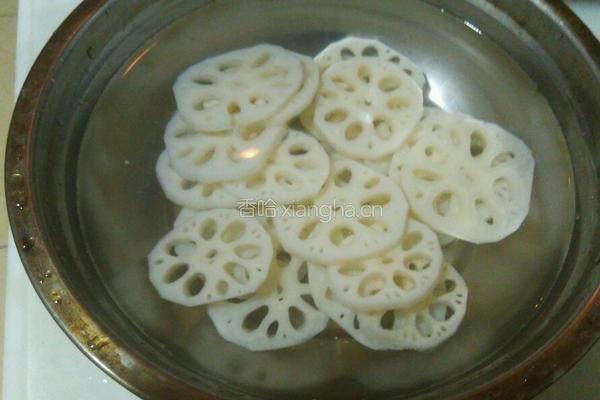 凉拌藕片的做法图解3