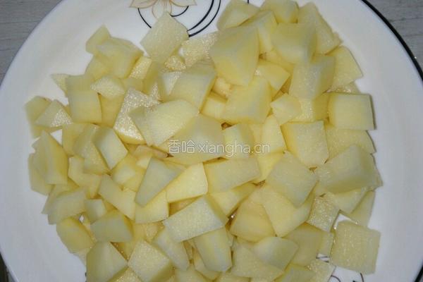 土豆猪肉的做法图解3