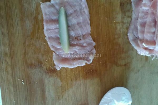 酸黄瓜肉卷的做法图解4