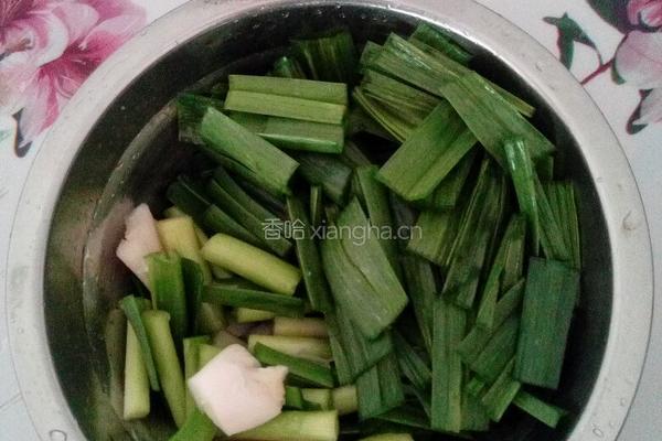 蒜香猪头皮的做法图解2