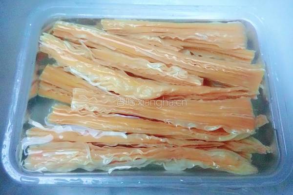 红油腐竹的做法图解1