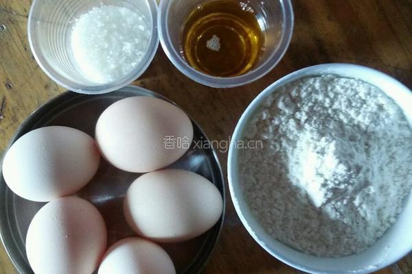 八寸戚风蛋糕的做法图解1