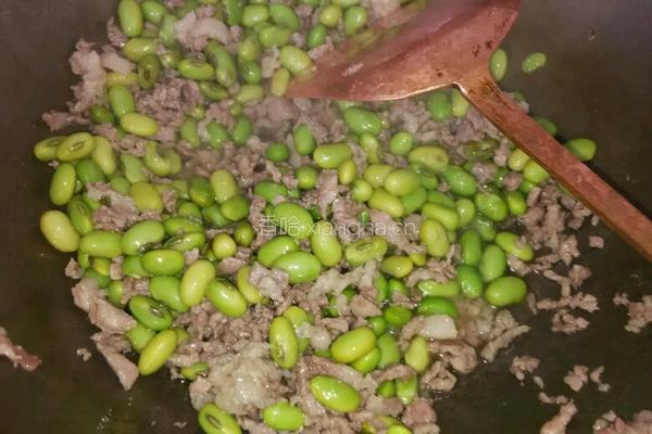 毛豆炒肉末的做法图解4
