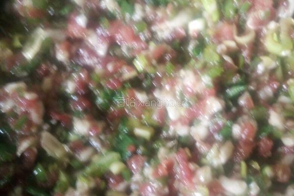 芹菜猪肉饺子的做法图解7