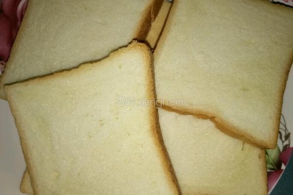 煎面包片的做法图解1