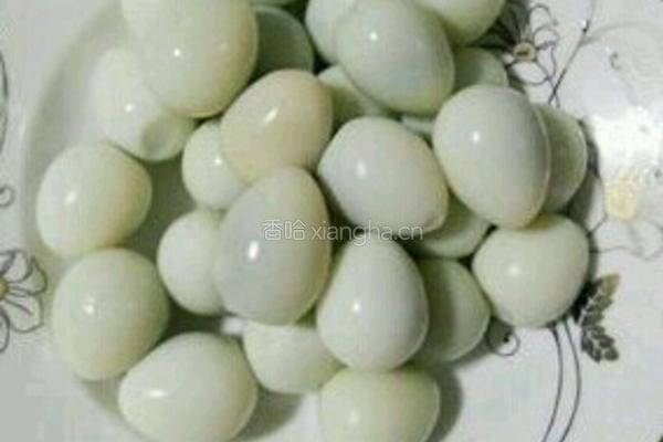 豆腐炒鹌鹑蛋的做法图解4