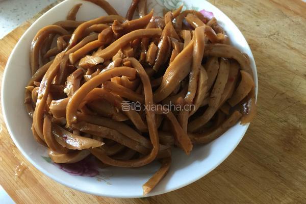青椒炒油豆腐丝的做法图解2