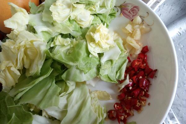 手撕卷芯菜的做法图解1