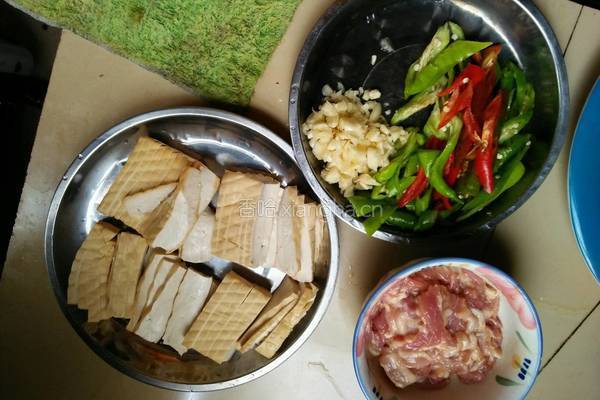 香干炒肉的做法图解2