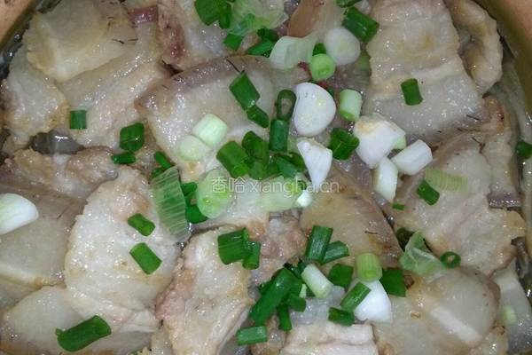 五花肉炖茶树菇的做法图解5