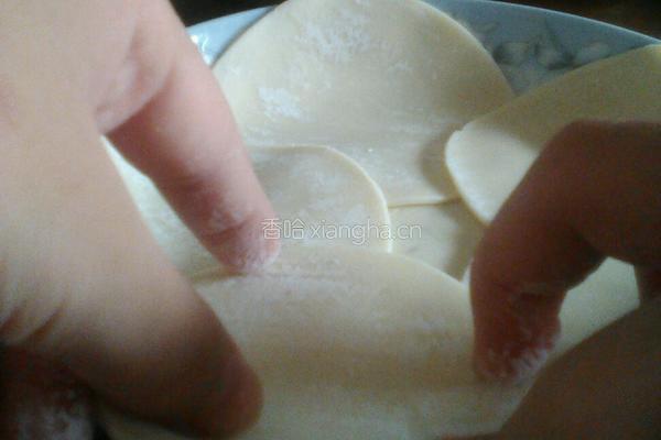 饺子皮做披萨（不用奶酪（素版））的做法图解4
