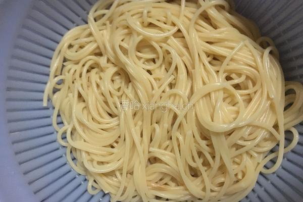芝士焗意大利面的做法图解2