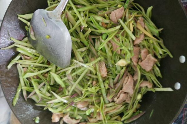 扁豆炒肉片的做法图解6