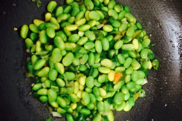 辣椒炒毛豆的做法图解8
