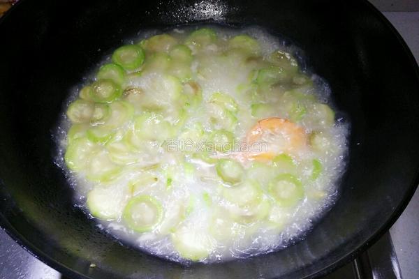 丝瓜大虾汤的做法图解5