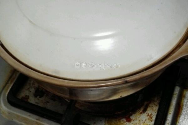 银耳莲子红枣羹的做法图解7