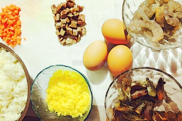 耳光炒饭的做法图解1