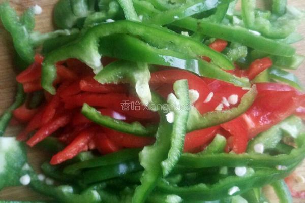 胡萝卜青椒馅馄炖的做法图解5