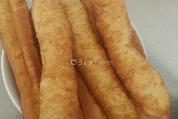 炸油条的做法图解7