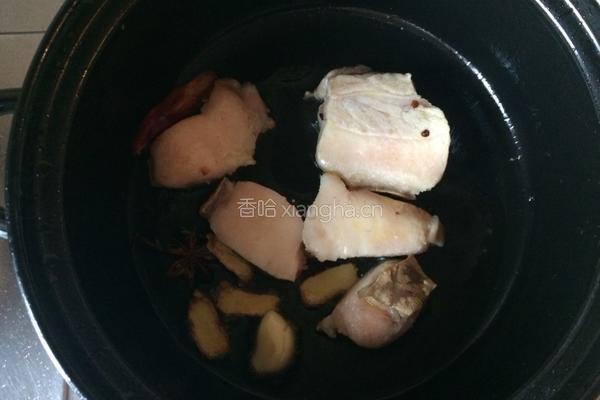 酸菜炖排骨的做法图解2