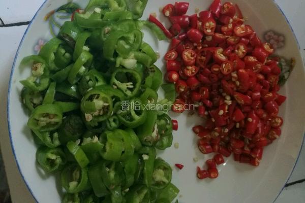 绝代双椒牛肉(面）的做法图解1