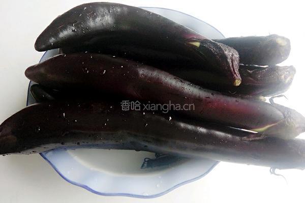 东北蒜茄子的做法图解1