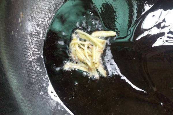 豆皮西红柿肉片汤的做法图解6