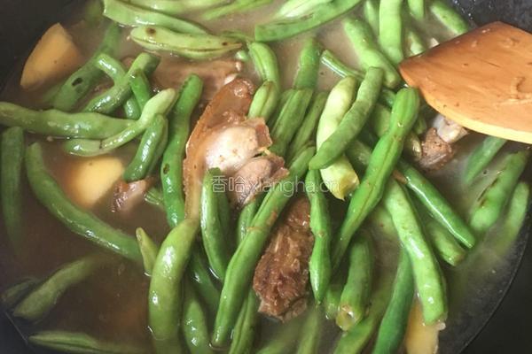 豆角炖排骨的做法图解12