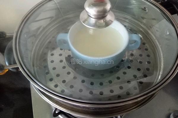 牛奶炖鸡蛋的做法图解6