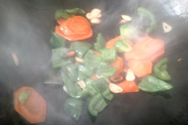 菜椒胡萝卜炒花菜的做法图解7