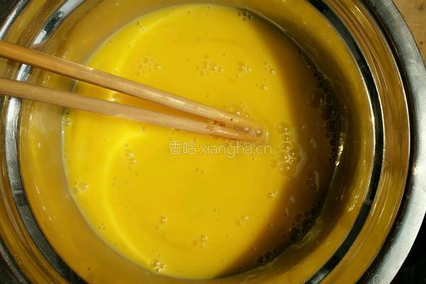 洋葱炒鸡蛋的做法图解2
