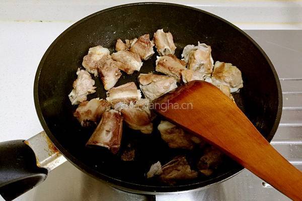 腐乳烧排骨的做法图解7