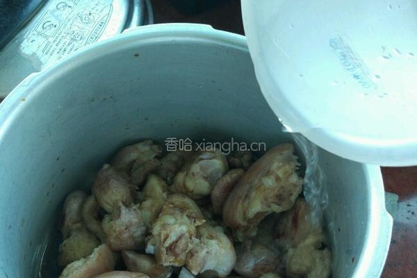 酱香猪蹄的做法图解5
