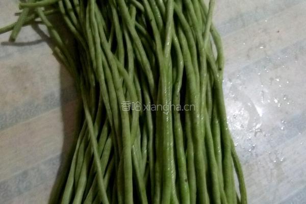 自制家常酸豆角的做法图解2