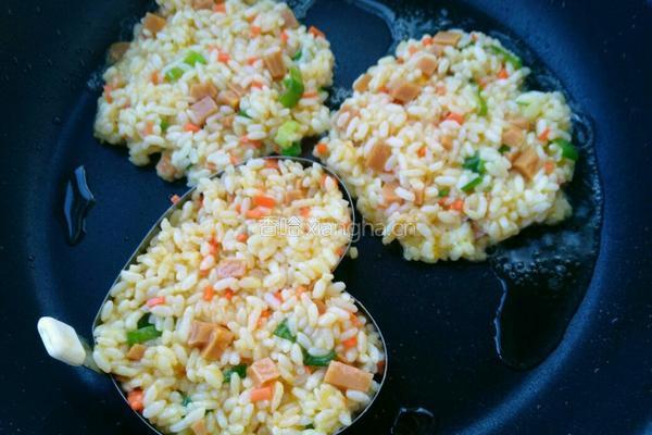 米饭蛋煎饼的做法图解7
