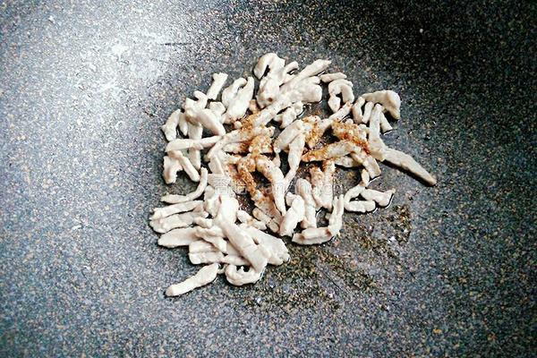 榨菜炒肉的做法图解7