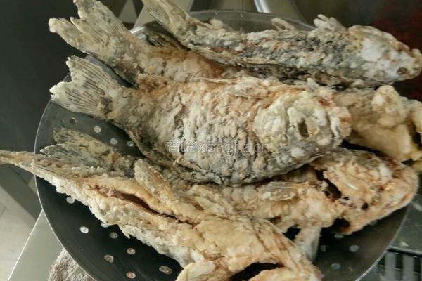 豆瓣酱烧鱼的做法图解2