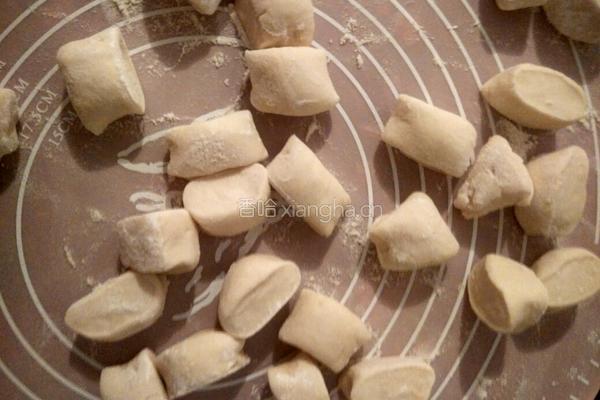 纯瘦肉韭菜水饺的做法图解7
