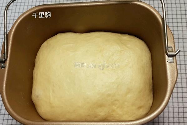 黄油花朵面包的做法图解3